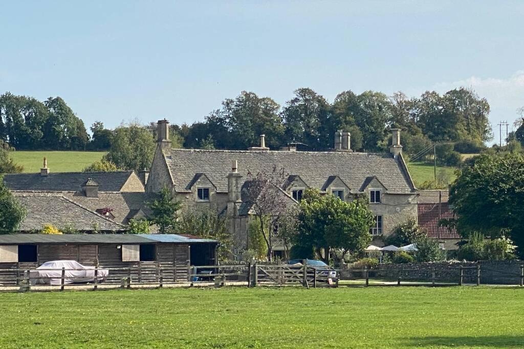 The Old Manor Coach House Daire Cirencester Dış mekan fotoğraf