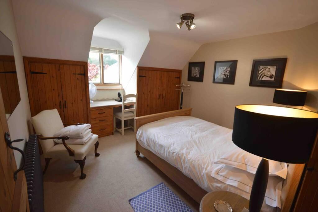 The Old Manor Coach House Daire Cirencester Dış mekan fotoğraf