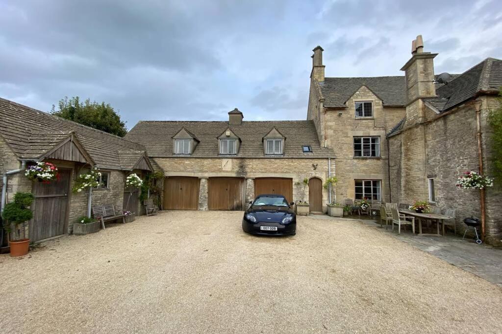 The Old Manor Coach House Daire Cirencester Dış mekan fotoğraf