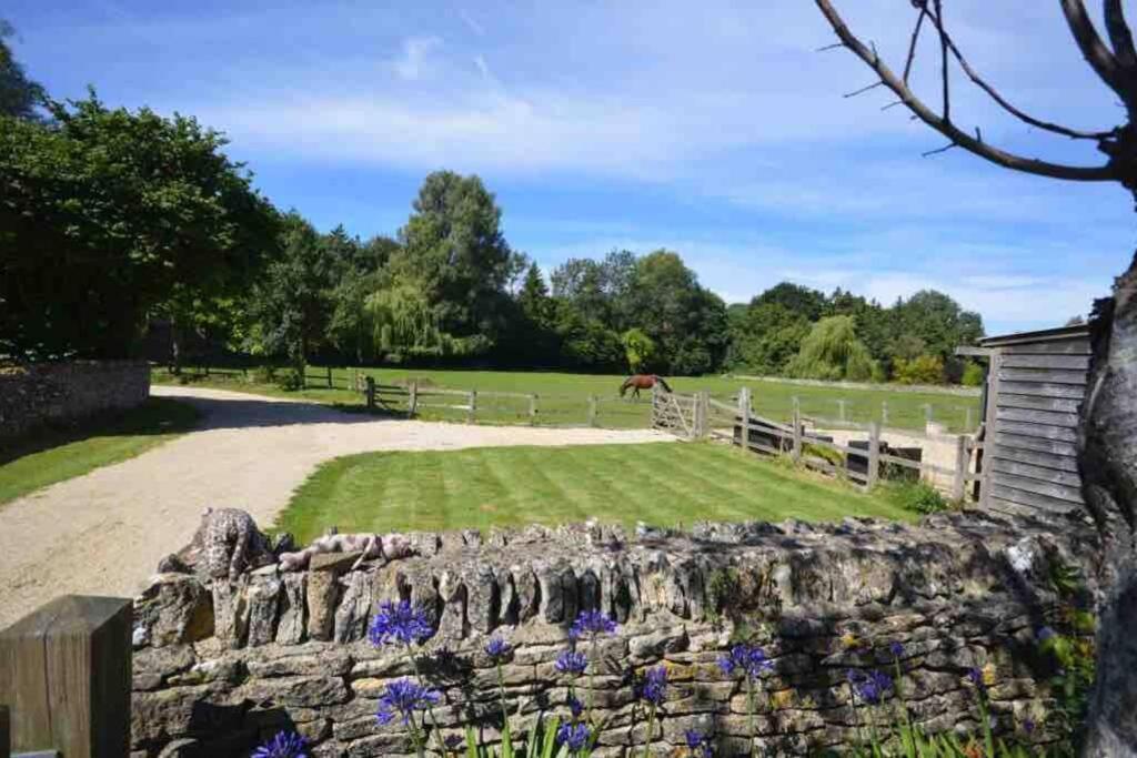 The Old Manor Coach House Daire Cirencester Dış mekan fotoğraf