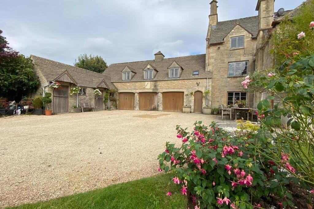 The Old Manor Coach House Daire Cirencester Dış mekan fotoğraf